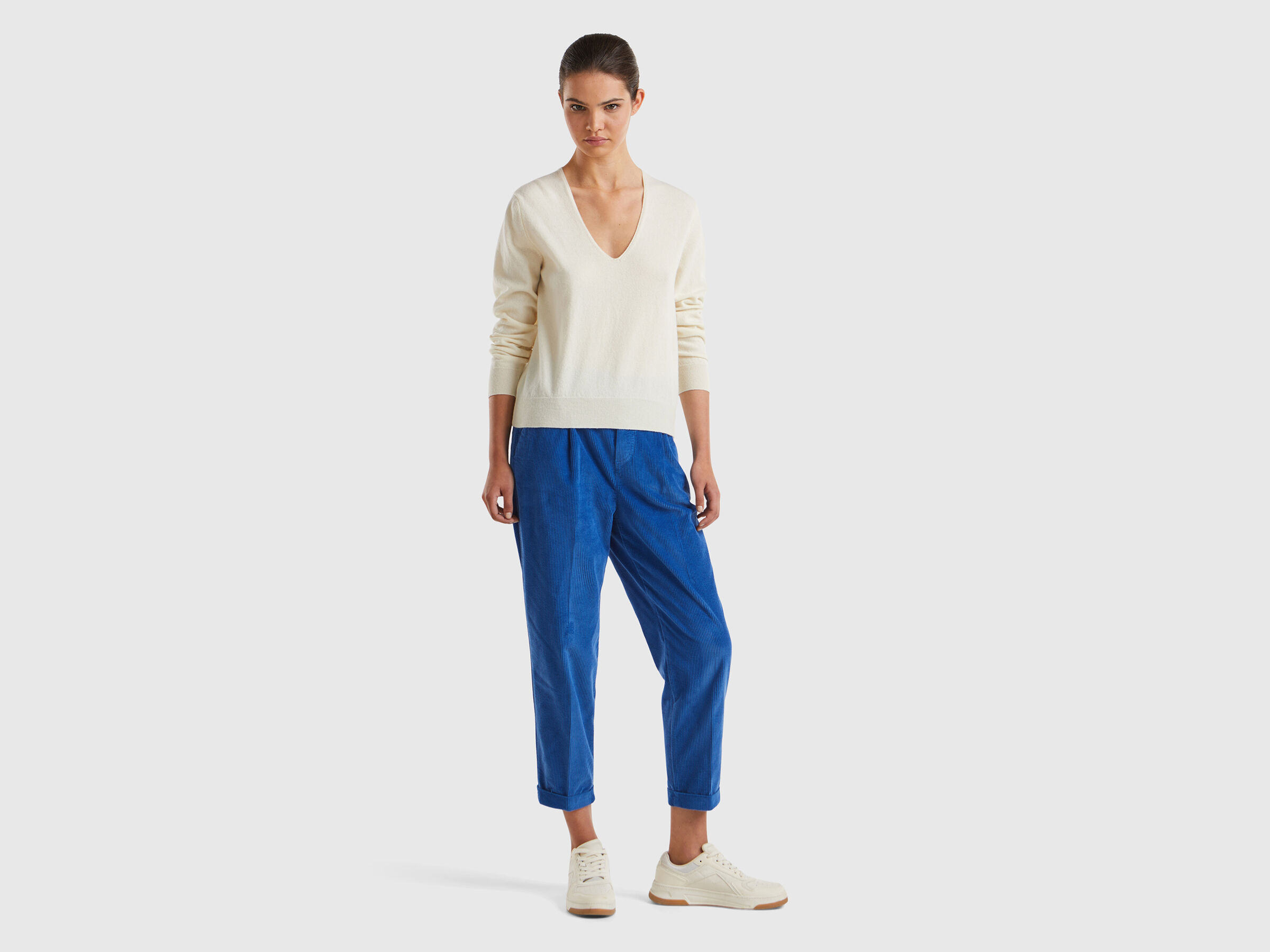 V NECK SWEATER L/S Women image number 3